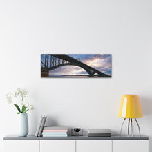 Cargar imagen en el visor de la galería, Arte de pared con diseño de puente de la paz Buffalo NY