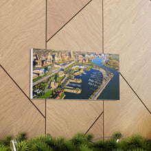 Cargar imagen en el visor de la galería, Arte de pared aéreo frente al mar de Buffalo