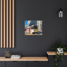 Cargar imagen en el visor de la galería, Arte de la pared de la lona del ferrocarril del metro de Buffalo