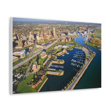 Cargar imagen en el visor de la galería, Arte de pared aéreo frente al mar de Buffalo