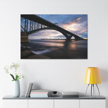 Cargar imagen en el visor de la galería, Arte de pared con diseño de puente de la paz Buffalo NY