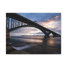 Cargar imagen en el visor de la galería, Arte de pared con diseño de puente de la paz Buffalo NY