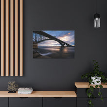 Cargar imagen en el visor de la galería, Arte de pared con diseño de puente de la paz Buffalo NY