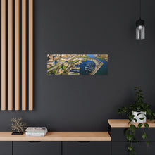 Cargar imagen en el visor de la galería, Arte de pared aéreo frente al mar de Buffalo