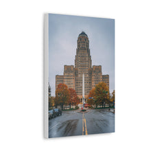 将图片加载到图库查看器,布法罗市政厅和街头帆布包裹墙艺术