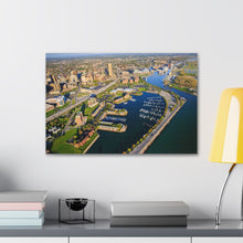 Cargar imagen en el visor de la galería, Arte de pared aéreo frente al mar de Buffalo