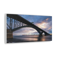 Cargar imagen en el visor de la galería, Arte de pared con diseño de puente de la paz Buffalo NY