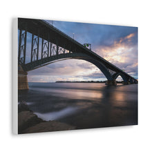 Cargar imagen en el visor de la galería, Arte de pared con diseño de puente de la paz Buffalo NY