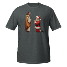 将图片加载到图库查看器,Santa Praying To Jesus Unisex T-Shirt