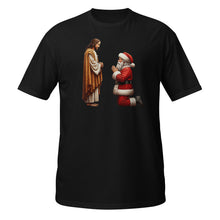Cargar imagen en el visor de la galería, Santa Praying To Jesus Unisex T-Shirt
