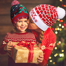 Cargar imagen en el visor de la galería, LED Christmas Theme Xmas Beanie Knitted Hat - Battery Operated_18
